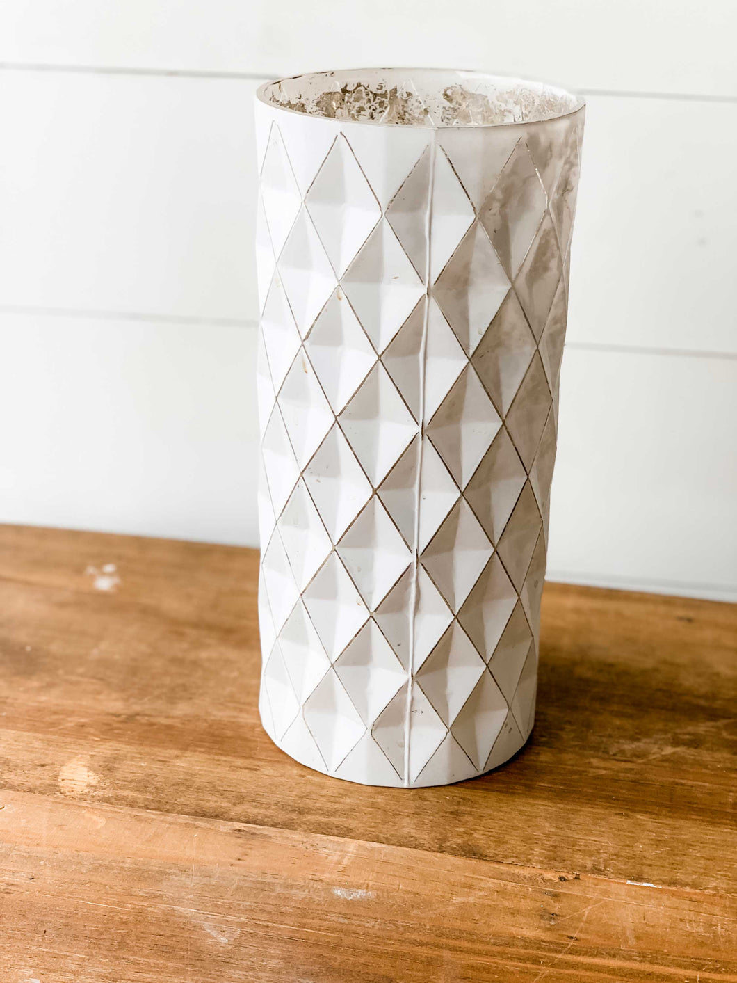 white geometric vase rental